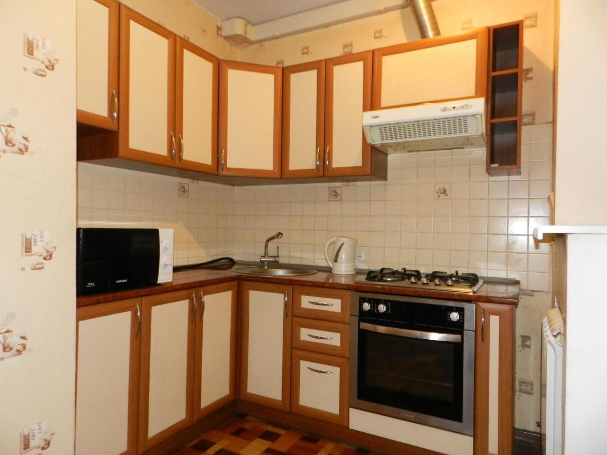 1-Room Apartment 50M2 On Metalurhiv Avenue 17, By Grandhome Zaporizhia Kültér fotó